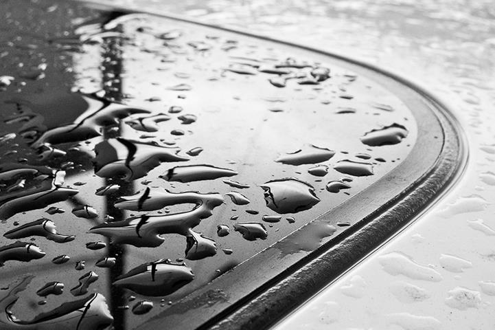Lubricants for Noise and Vibration Reduction – Water Beading on Sunroof – Krytox™